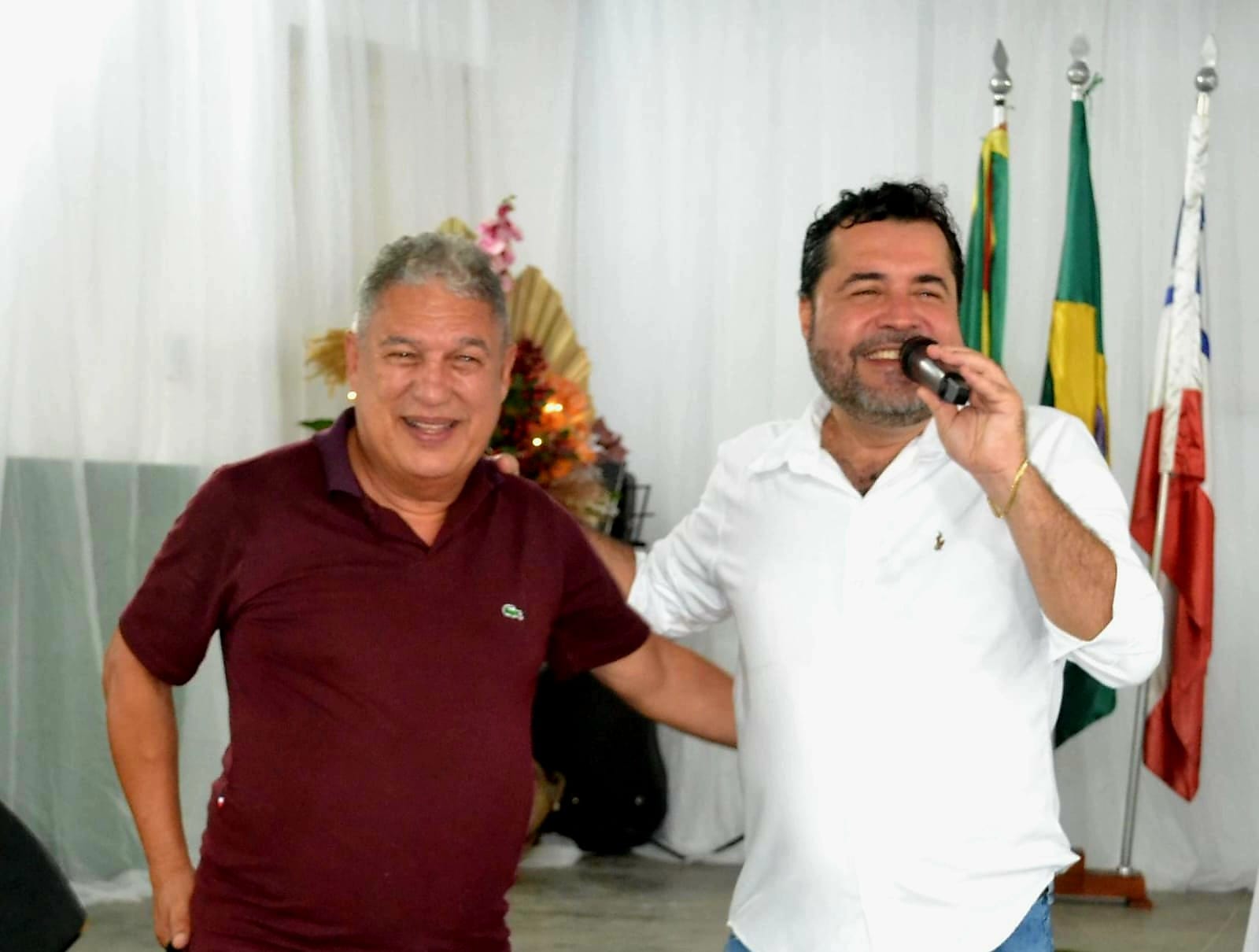 Prefeito Fábio Gusmão ao lado do deputado Rosemberg Pinto participa de encontros de lideranças políticas em Itarantim.